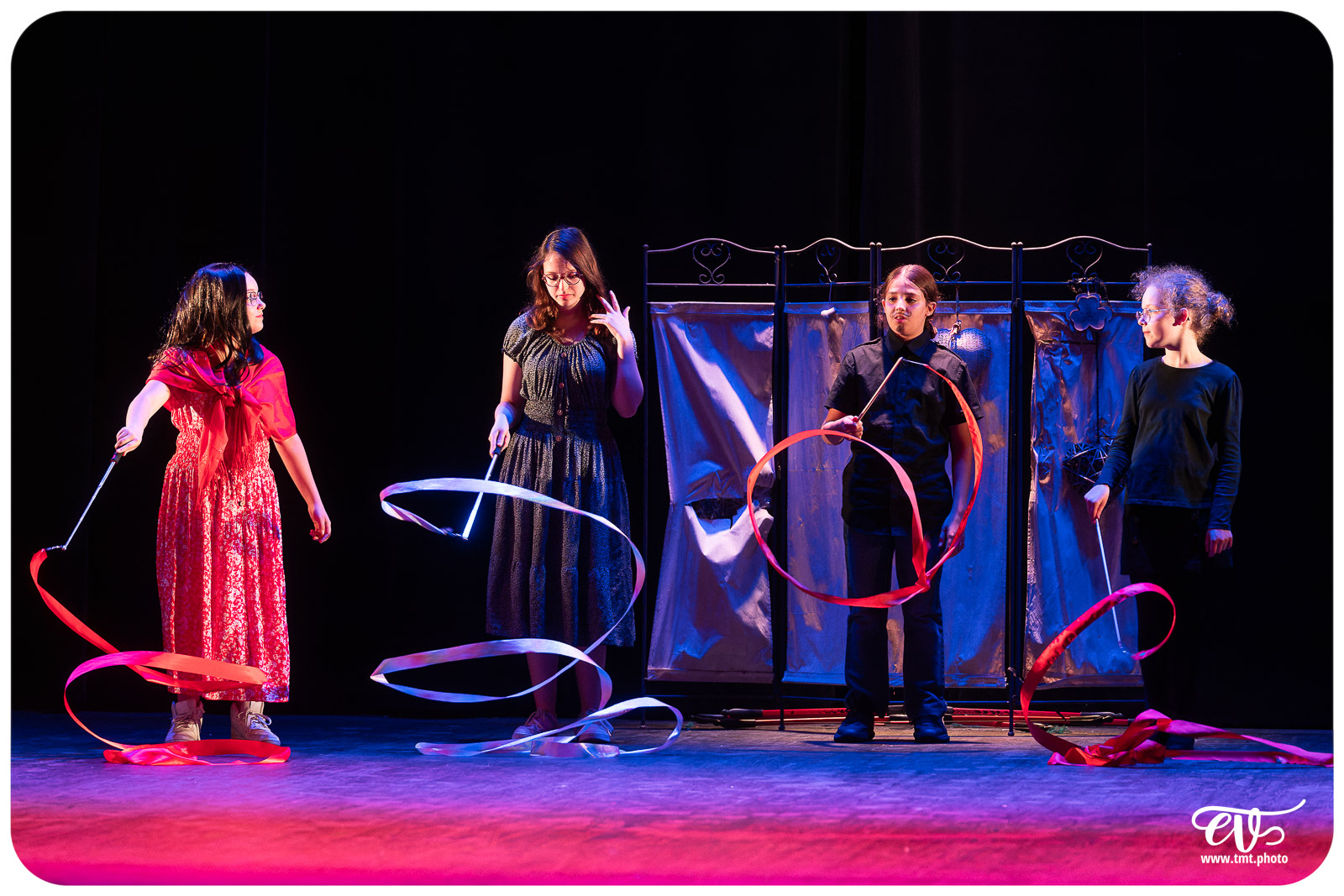 LES FEMMES SAVANTES (ATELIER THÉÂTRE DU COLLÈGE FOCH)